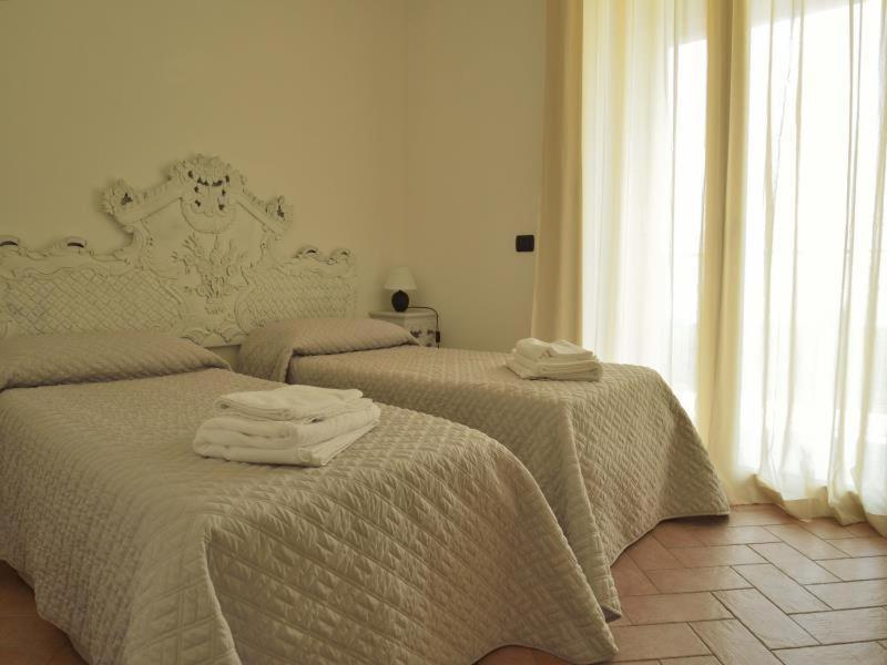 Residence Karina Moniga del Garda Room photo